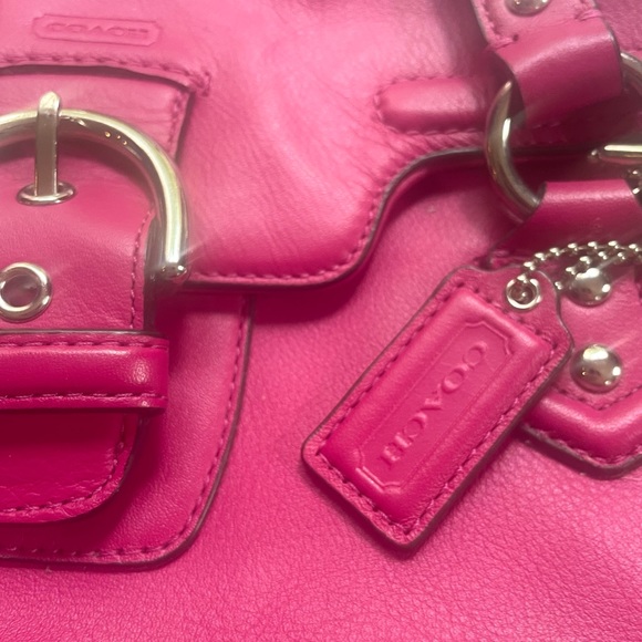 Pink Coach shoulder handbag. - Picture 4 of 5